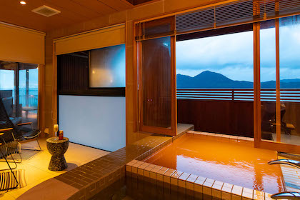 Rurinohama (天然温泉＆プライベート SPA瑠璃浜)